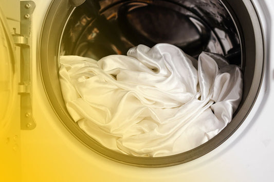 Cum se spală mătasea: Sfaturi pentru îngrijire delicată